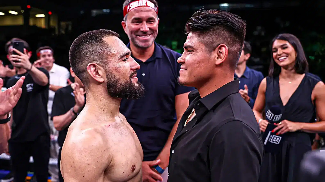Eduardo Nunez (kiri) dan Emanuel Navarrete. (Foto: Fight TV)