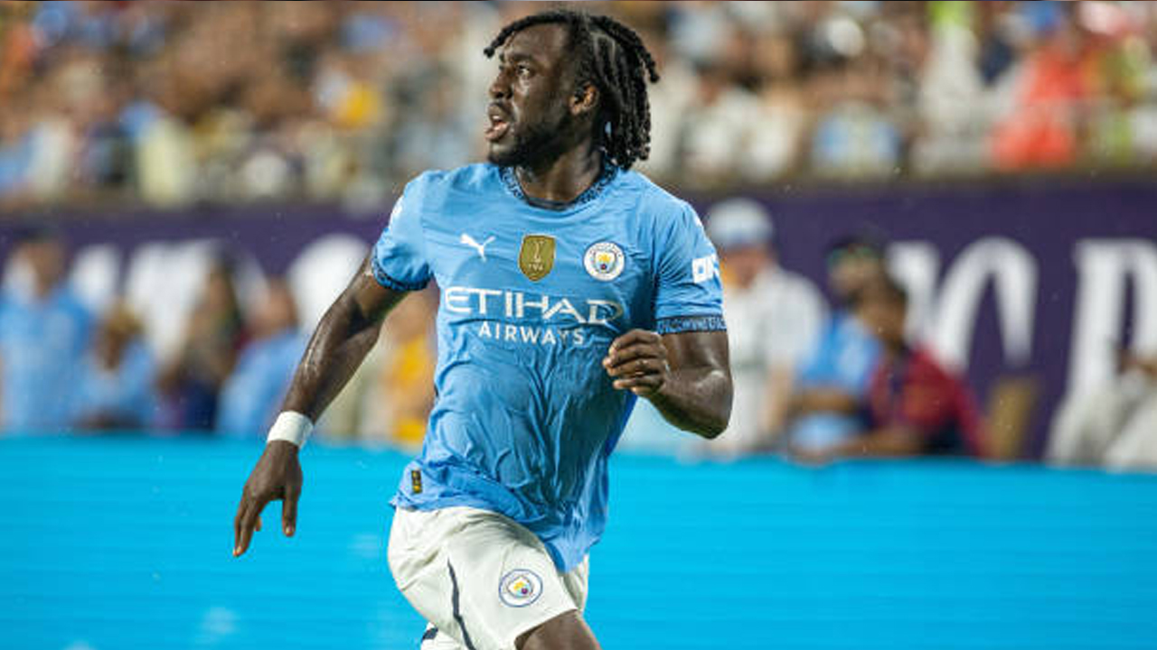 Manchester City Resmi Pinjamkan Josh Wilson-Esbrand ke Klub Polandia