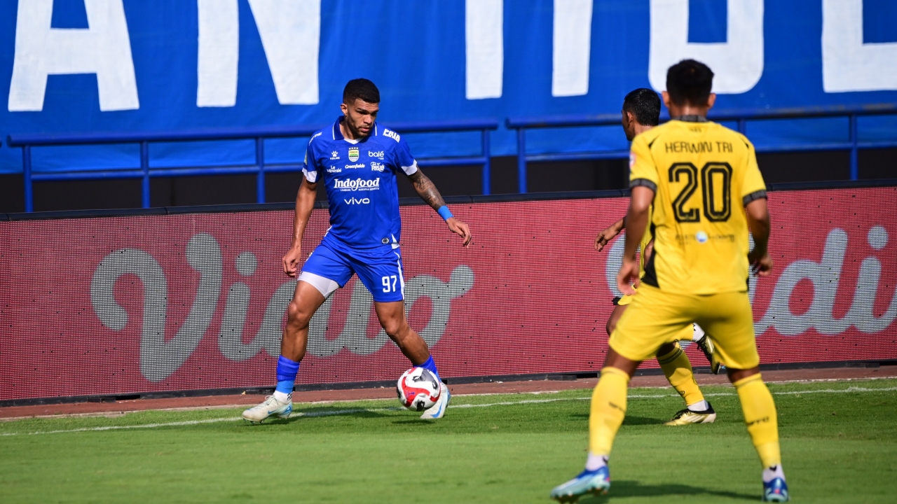 Gelandang serang Persib, Berguinho