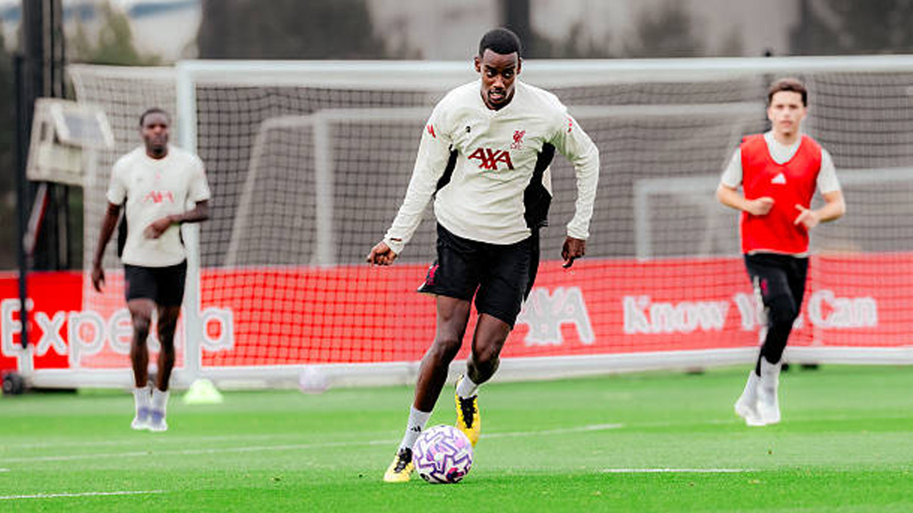 Alexander Isak Jalani Latihan Perdana Bersama Liverpool