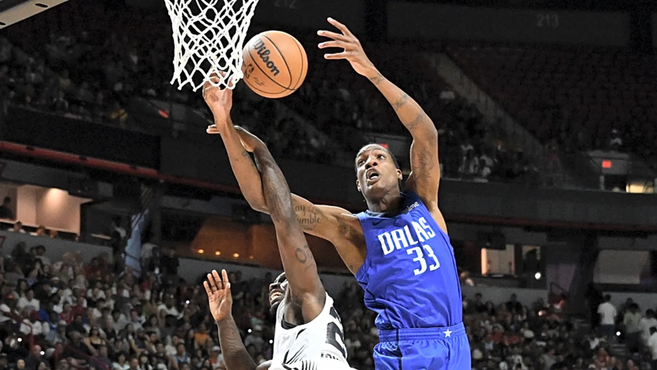 Mavericks Merekrut Center untuk Menambah Kekuatan