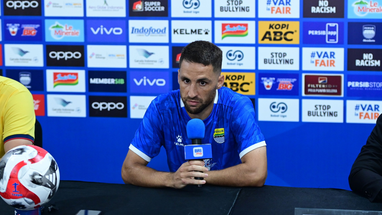 Gelandang Persib, Luciano Guaycochea