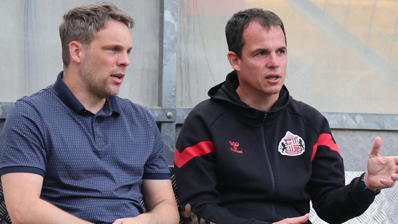 Kristjaan Speakman dan pelatih Sunderland, Regis Le Bris