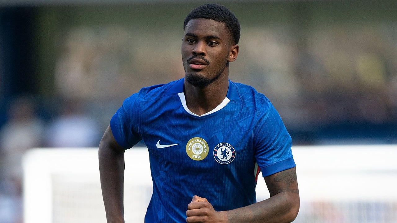 Bek muda Chelsea, Jorrel Hato