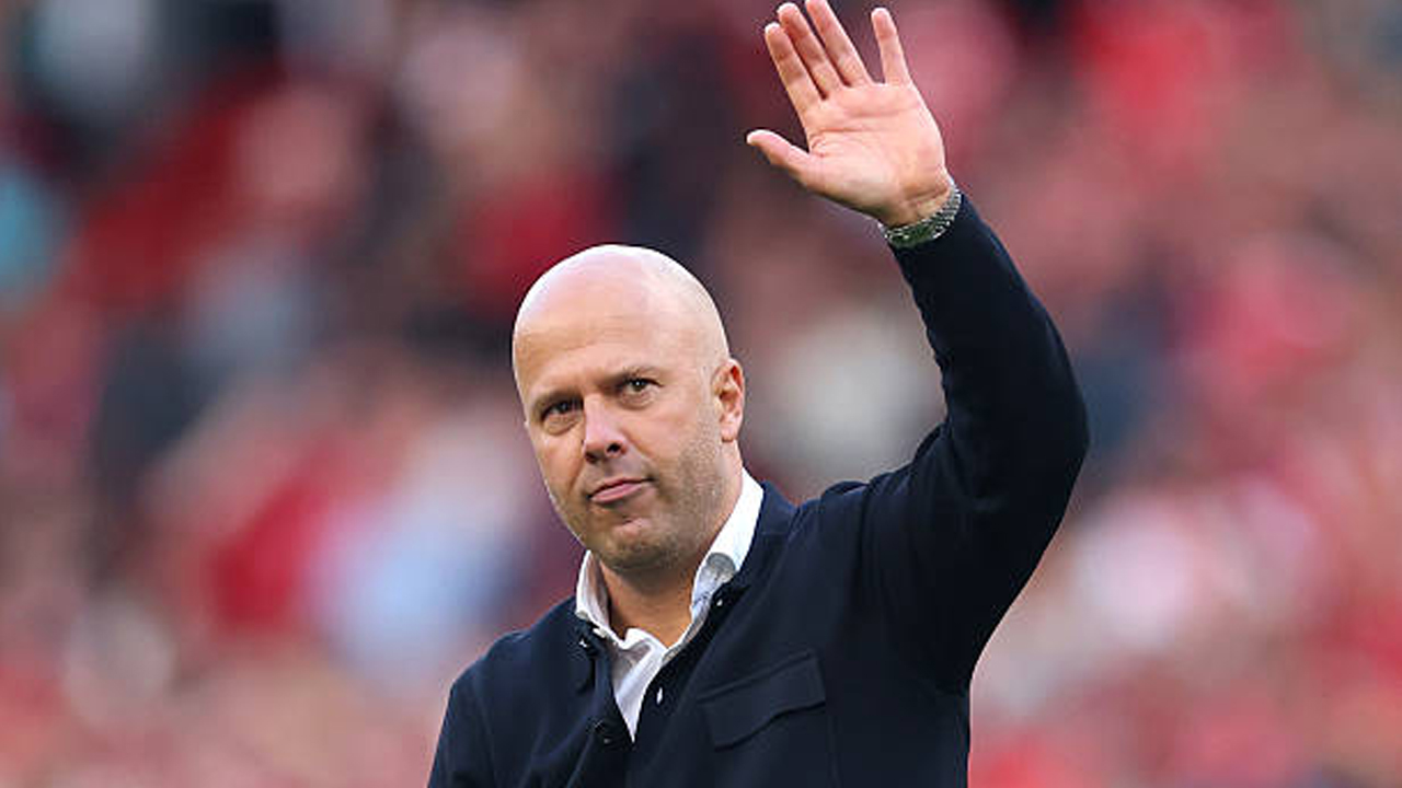 Arne Slot Senang Miliki Banyak Opsi di Lini Depan Liverpool