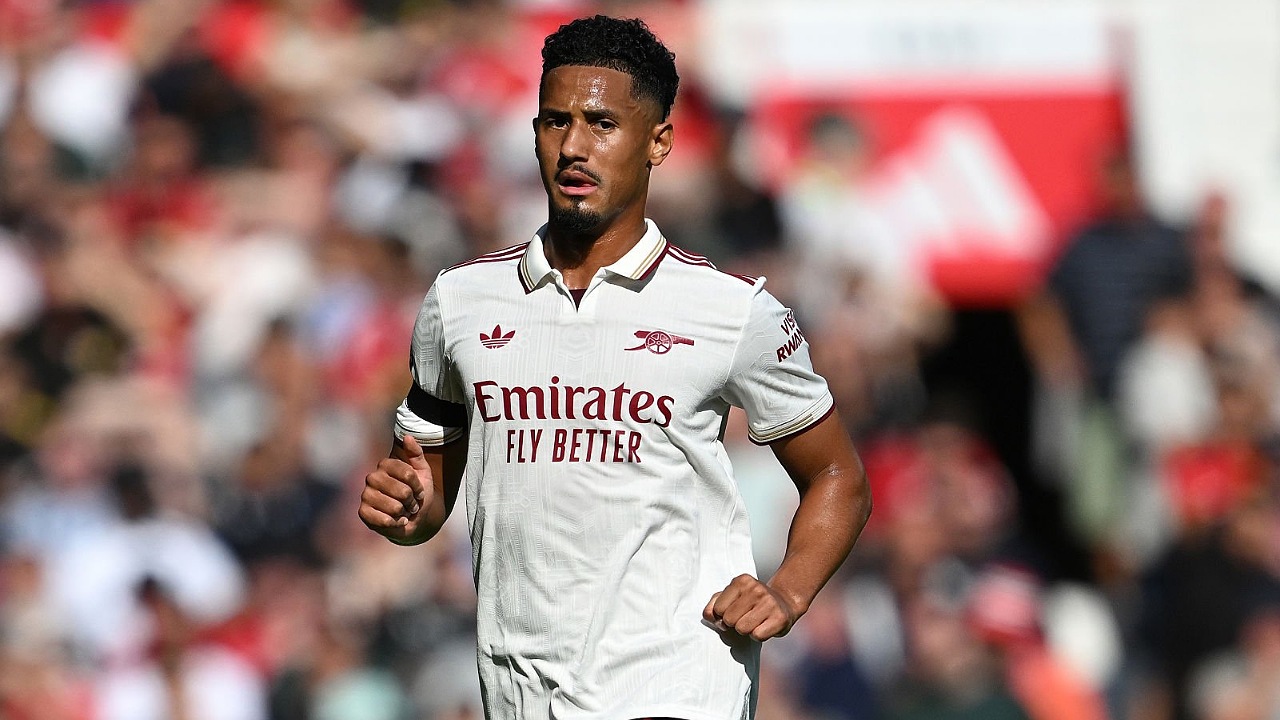 Bek Arsenal, William Saliba