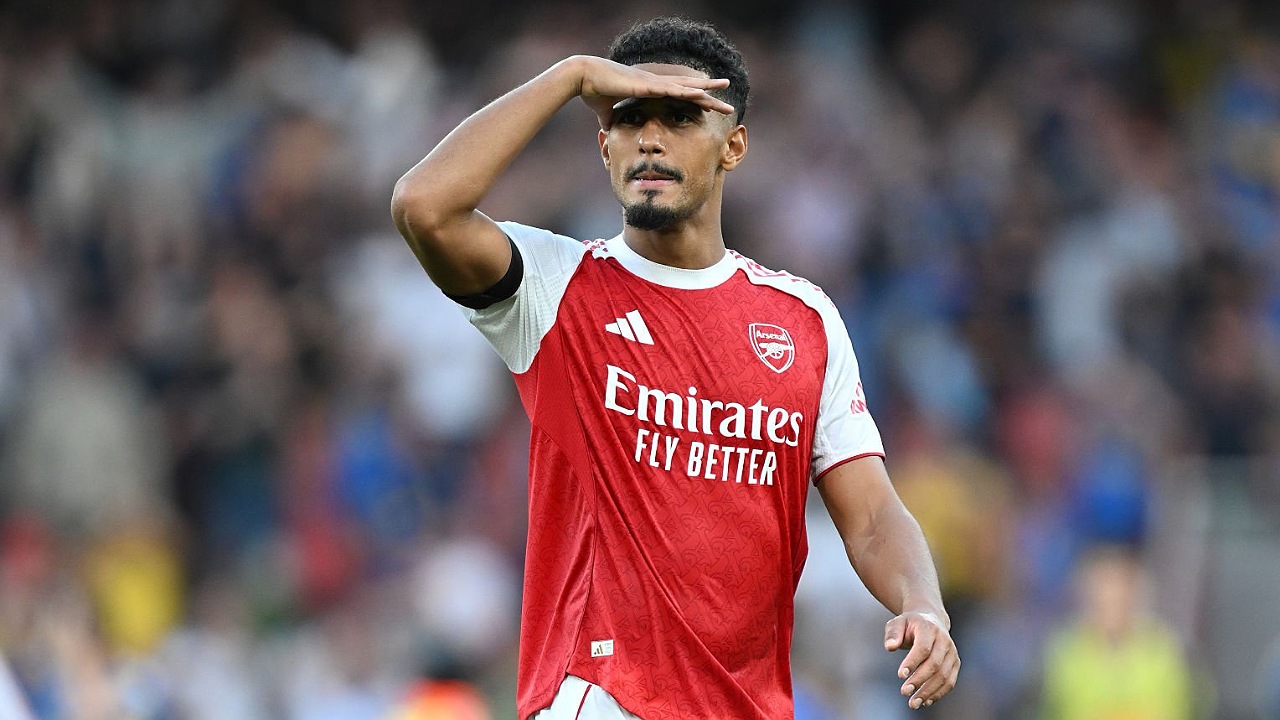Bek Arsenal, William Saliba