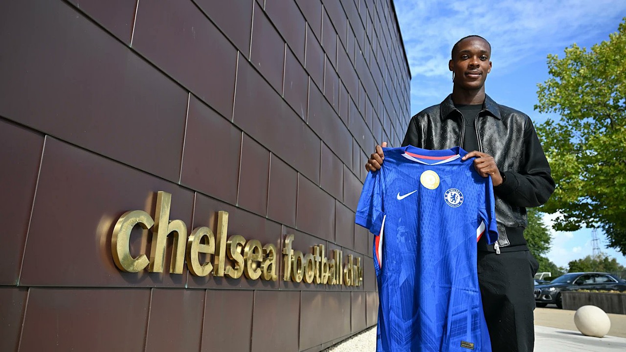 Chelsea mengamankan tanda tangan Emanuel Emegha
