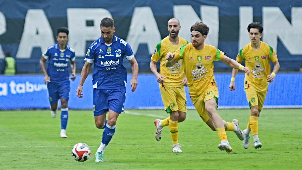 Persib kalahkan Persebaya 1-0