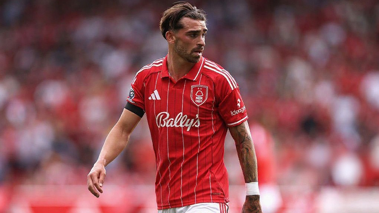 Jota Silva.