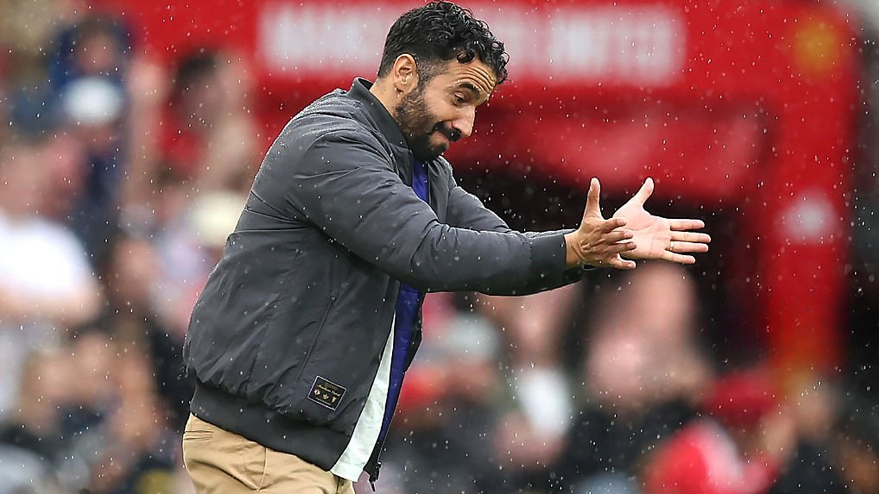 Pelatih Manchester United.
