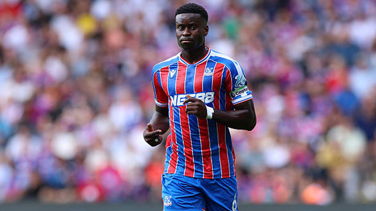 Oliver Glasner Tegaskan Marc Guehi Tetap Kapten Crystal Palace