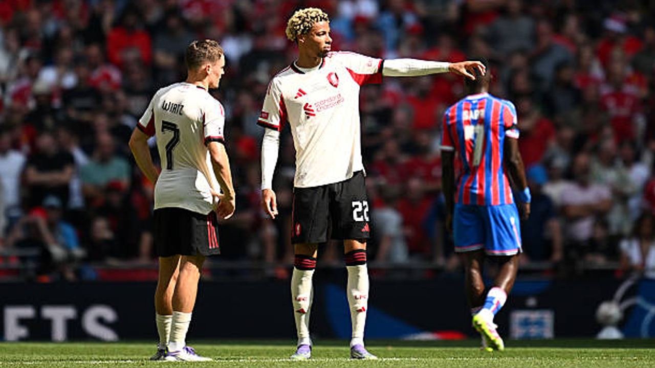 Hugo Ekitike Jalin Koneksi Spesial dengan Florian Wirtz