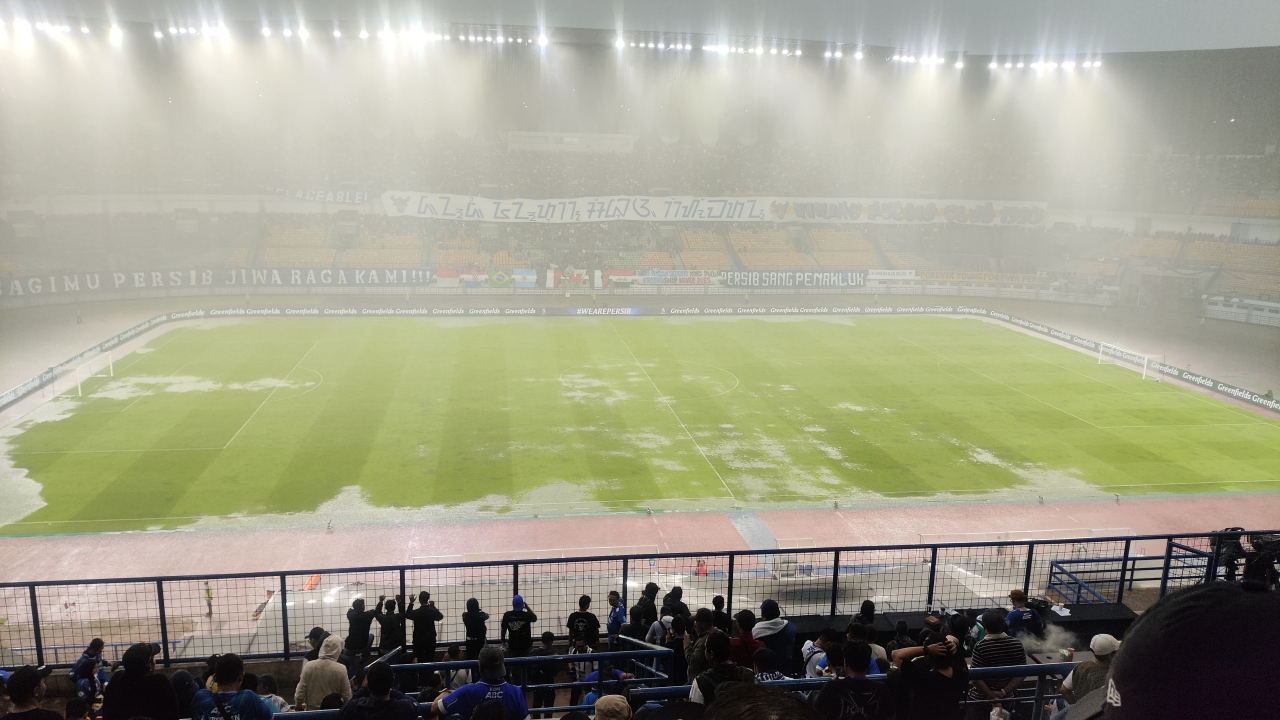 Marc Klok terkejut hujan deras melanda laga Persib melawan Persebaya