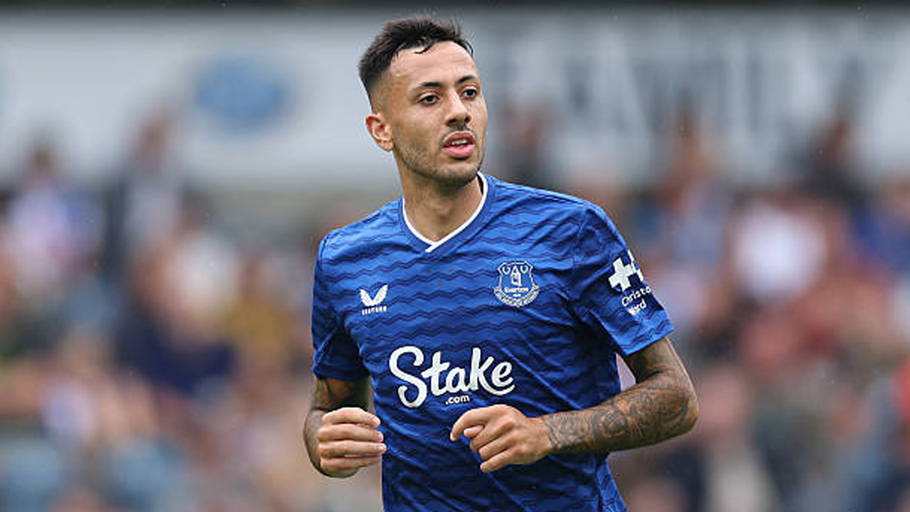 Masa Depan Dwight McNeil di Everton Kian Suram