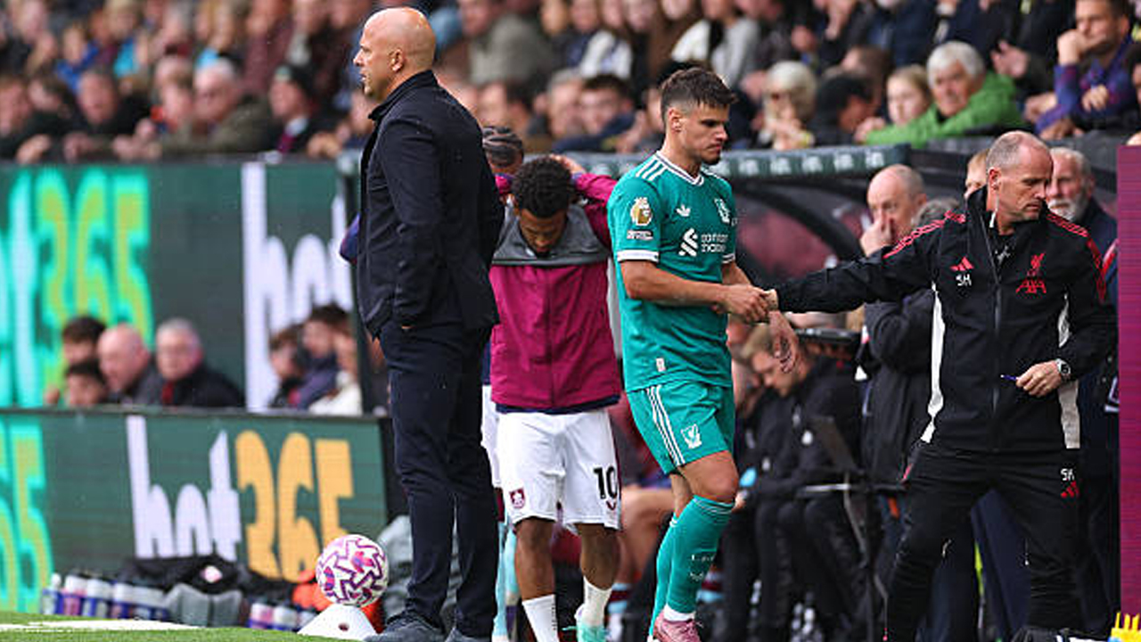 Liverpool Bisa Kalah dari Burnley Jika Main 10 Pemain, Kata Arne Slot