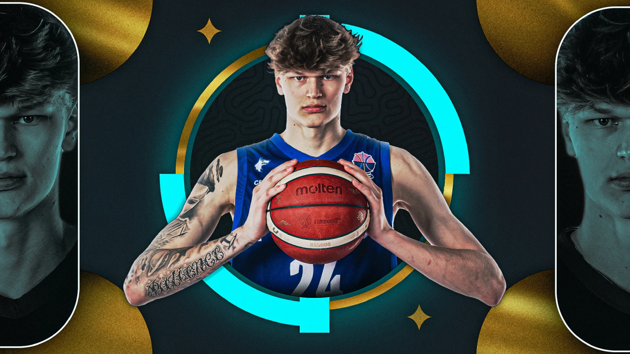 Dengan trofi Rising Star di tangannya, Miikka Muurinen siap menjadi pilar masa depan basket Finlandia. (Foto: FIBA)