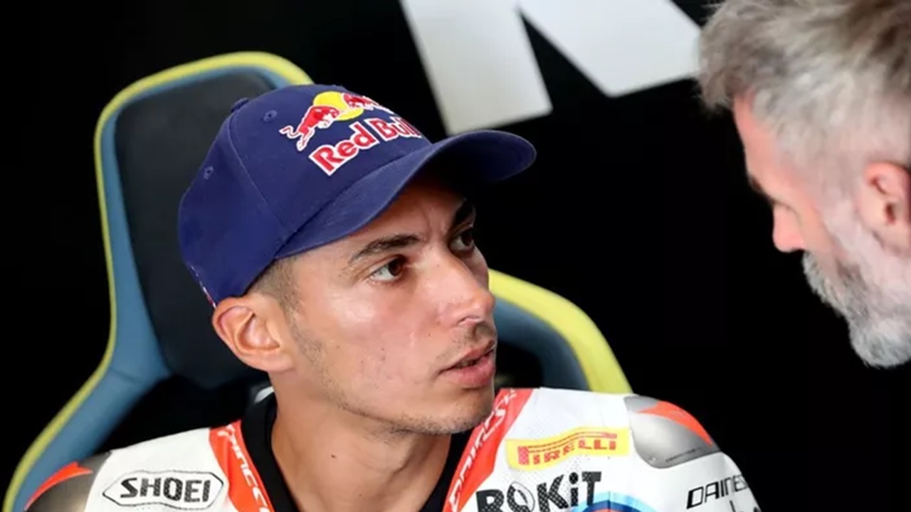 Toprak Razgatlioglu Pertama Kali Jajal Mesin V4 Yamaha