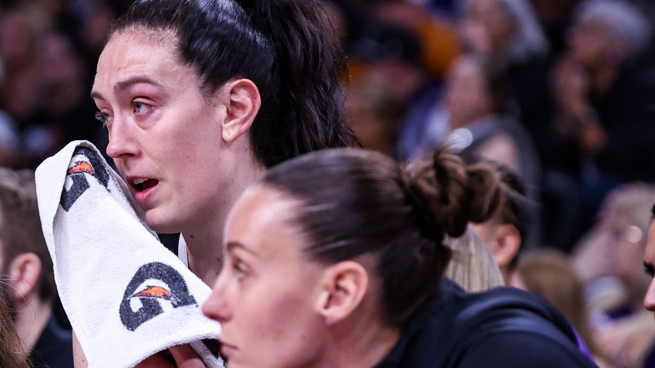 Bintang Liberty Breanna Stewart Akan Jalani Pemeriksaan MRI Pada Lututnya