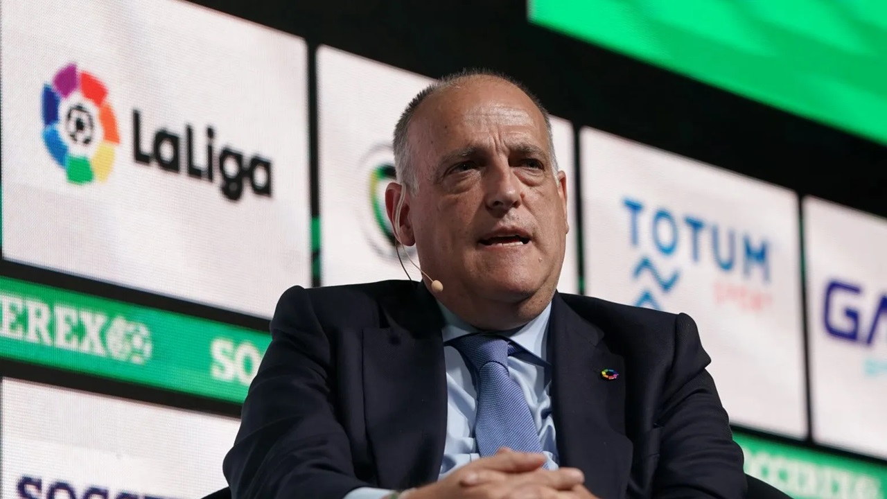 Javier Tebas Berikan Respon Terkait Kartu Merah Dean Huijsen