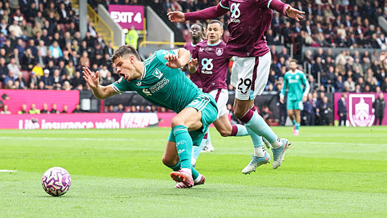 Liverpool Kalahkan Burnley, Milos Kerkez Bersikeras Tidak Lakukan Diving