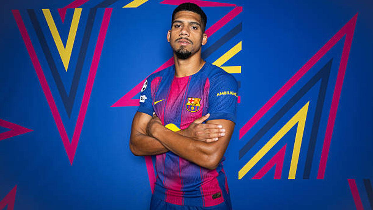 Masih Terus Berburu Bek Tengah, Liverpool Targetkan Ronald Araujo?