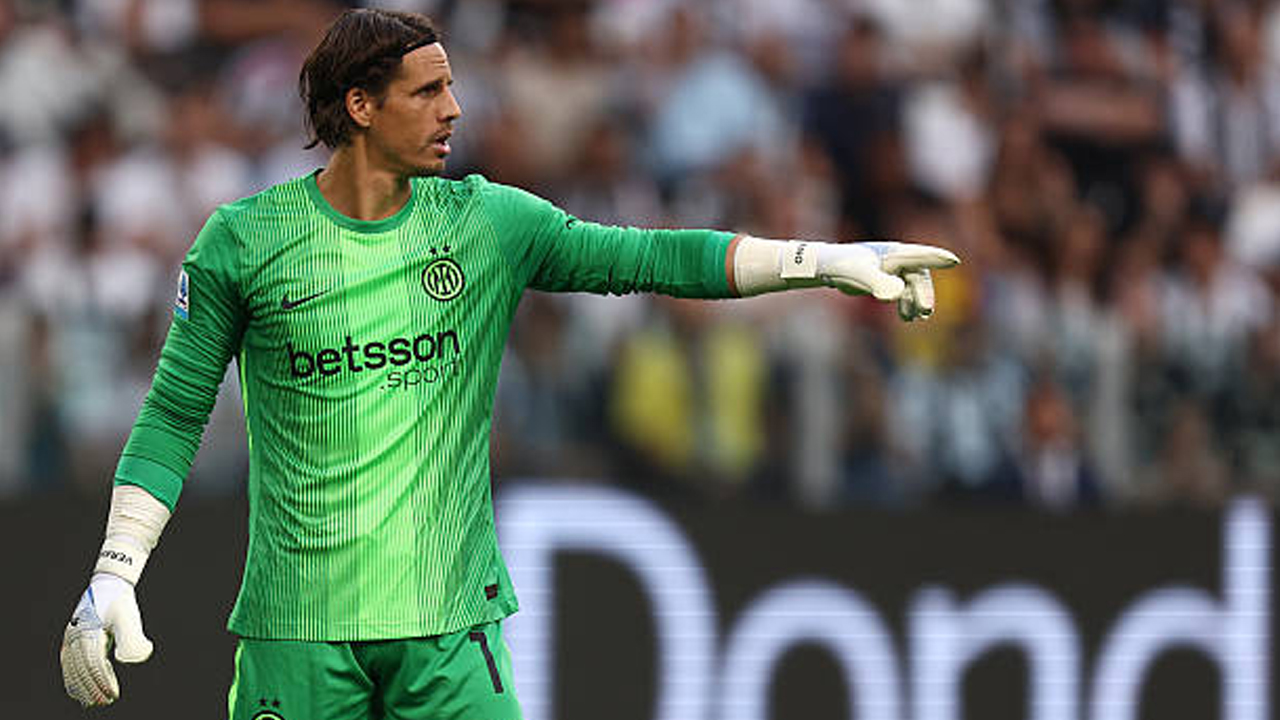Penampilannya Menurun, Cristian Chivu Buka Peluang Cadangkan Yann Sommer