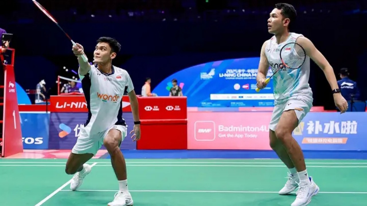 Sikat Tuan Rumah, Fajar/Fikri Amankan 16 Besar China Masters 2025