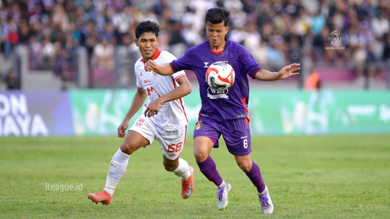 Gelandang Persik Kediri, Bayu Otto