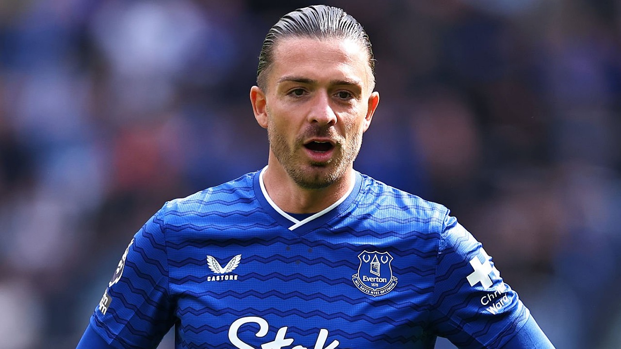 Jack Grealish menjalani masa pinjaman di Everton