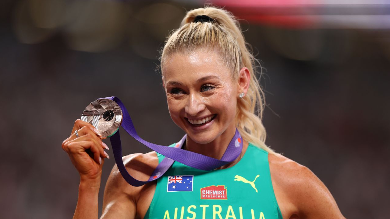 Jess Hull Torehkan Sejarah di 1500 Meter, Kipyegon Kukuhkan Status GOAT