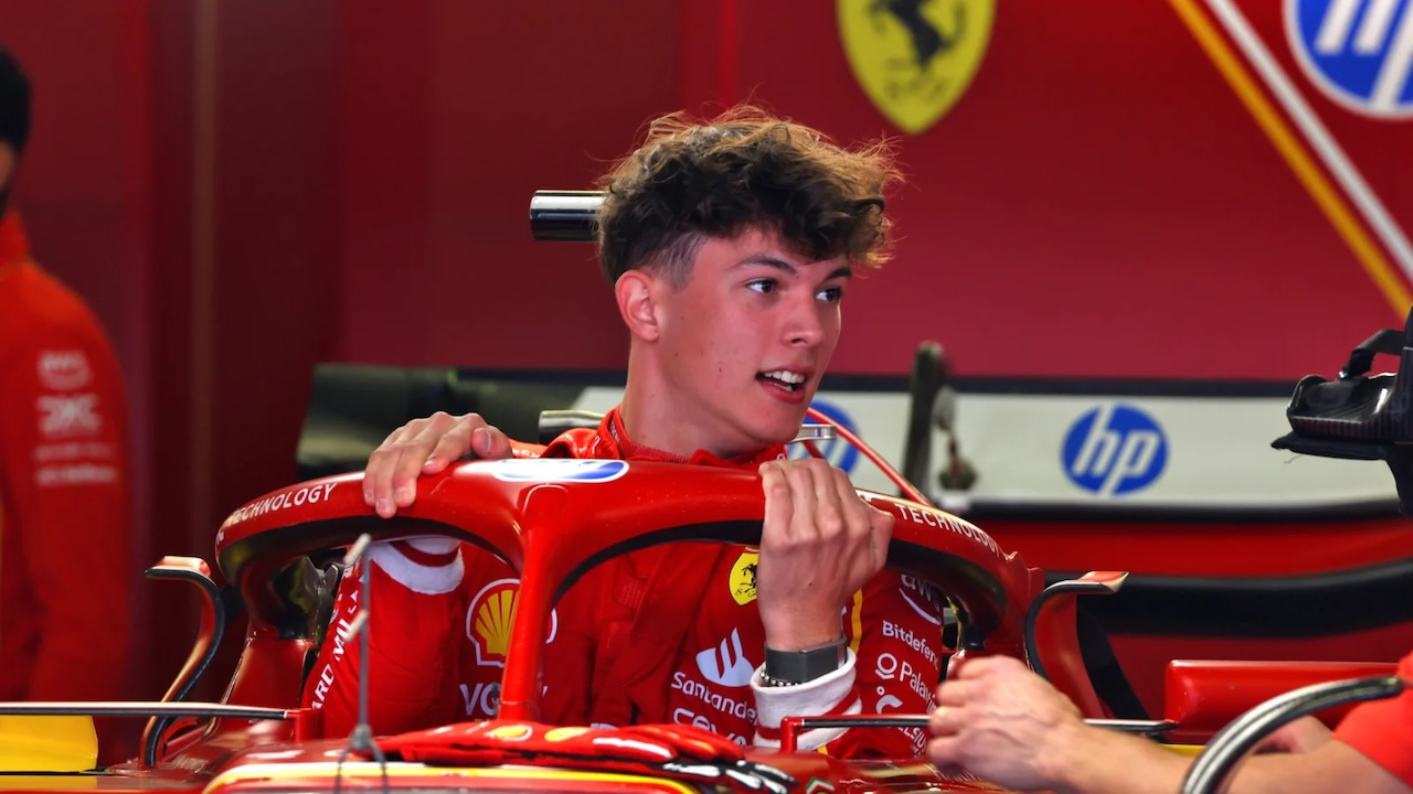 Oliver Bearman Impikan Kursi Pebalap Reguler Ferrari