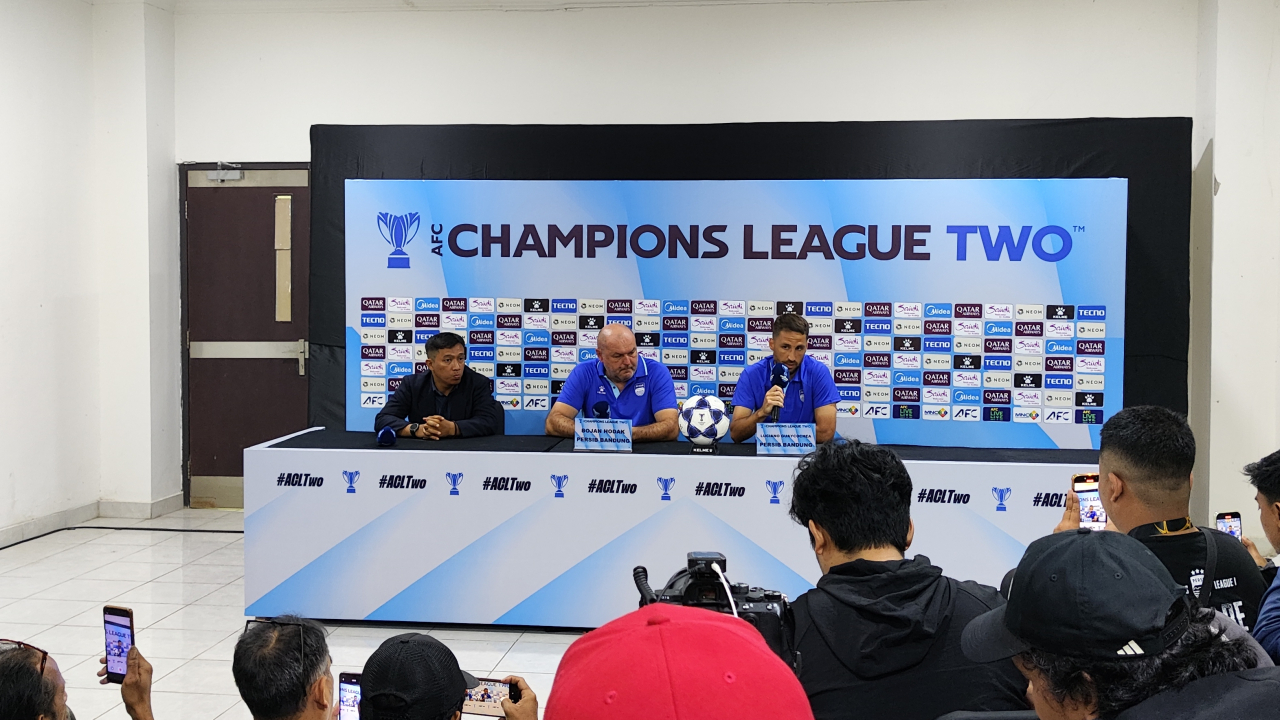 Gelandang Persib, Luciano Guaycochea