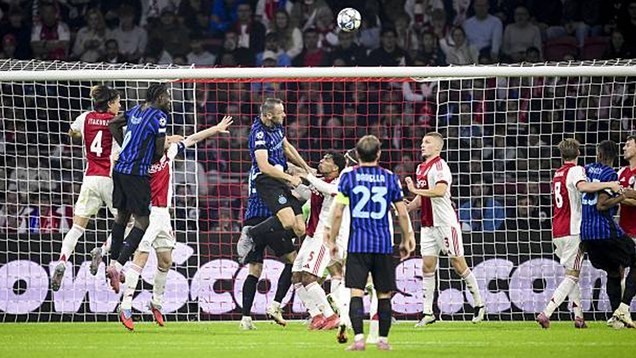 Hasil Pertandingan Champions League: Ajax 0-2 Inter Milan