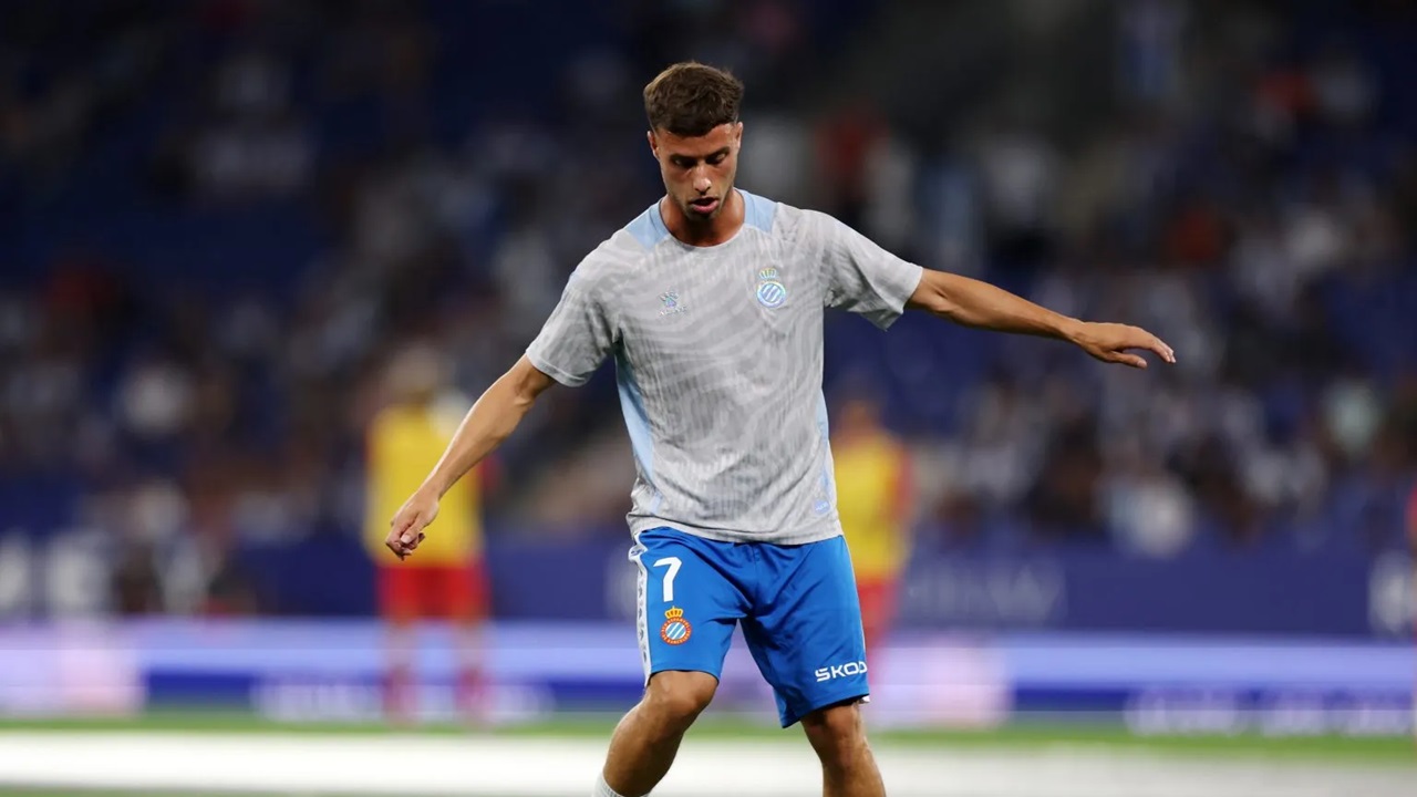 Kapten Espanyol Tanggapi Mengenai Kartu Merah Dean Huijsen