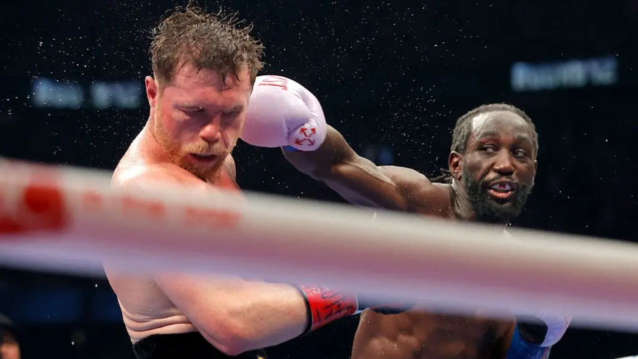 Melawan Canelo, Terence Crawford (kanan) menjawab keraguan dengan tegas. (Foto: Fight TV)