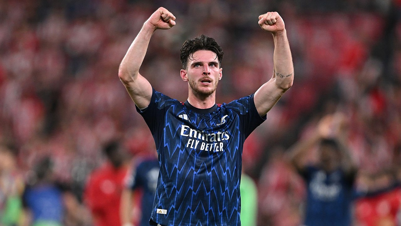 Manchester United disebut membutuhkan sosok gelandang seperti Declan Rice