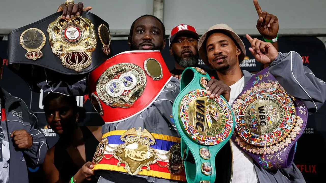 Terence Crawford Tampik Kemungkinan Lawan Jaron Ennis di Kelas 154 Pound