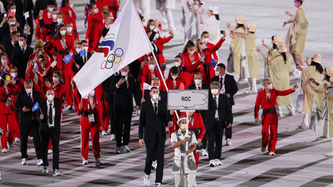 Atlet Rusia hanya bisa ikut Olimpiade Milan-Cortina 2026 dengan status netral, melanjutkan kerangka kerja yang sama yang digunakan di Paris tahun lalu. (Foto: AP)