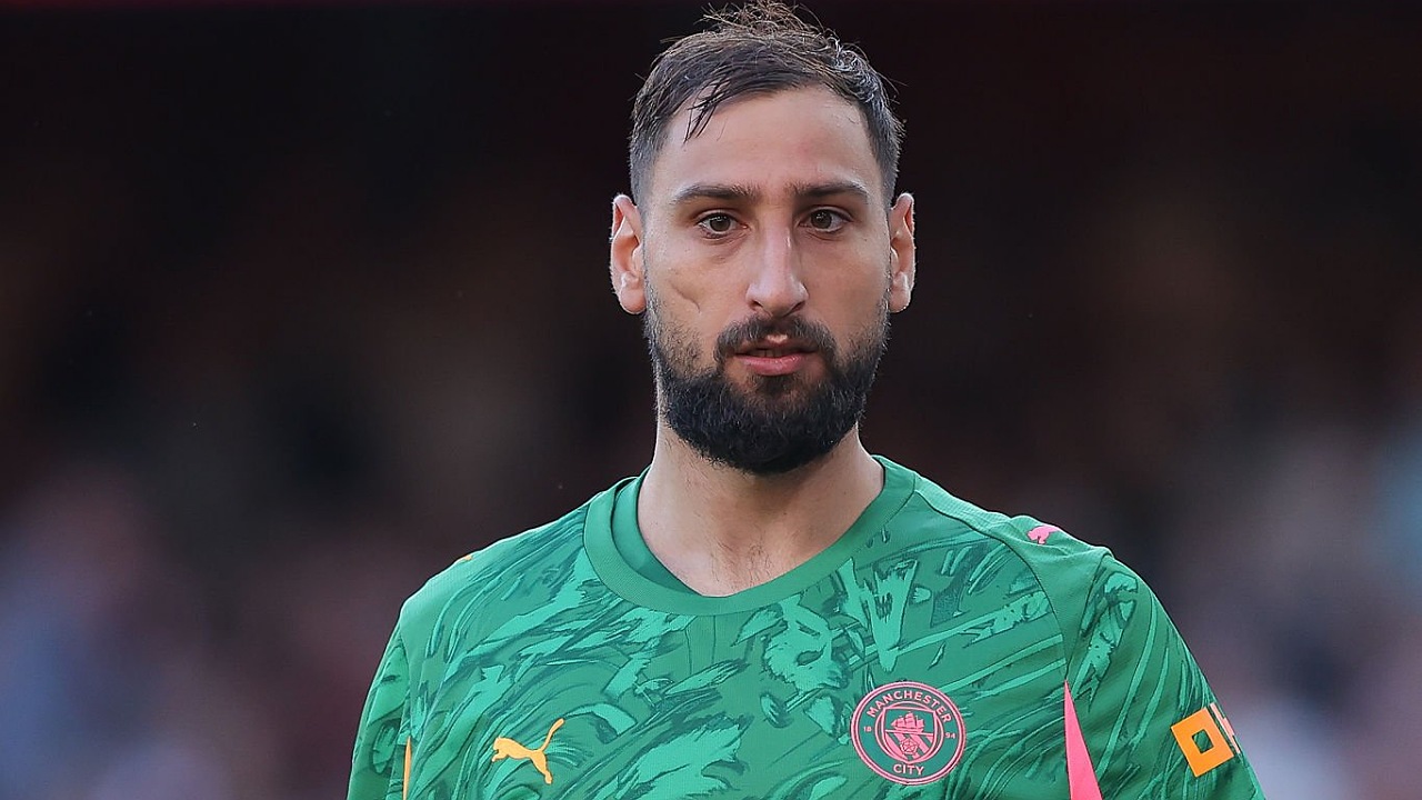 Gianluigi Donnarumma dipuji oleh Gary Neville