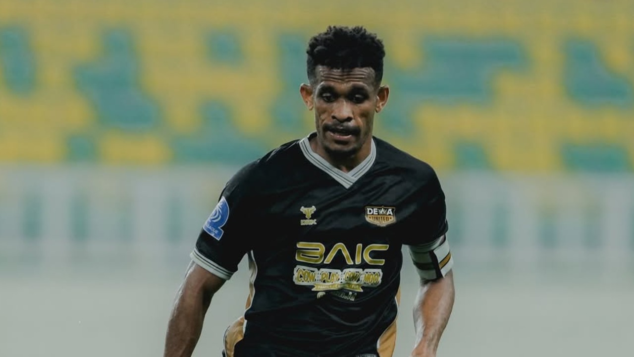 Kapten tim Dewa United FC, Ricky Kambuaya