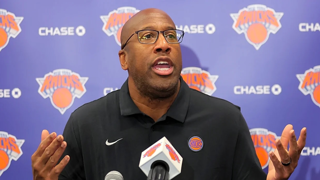 Mike Brown Ungkap Perbedaan dengan Pelatih Knicks Sebelumnya