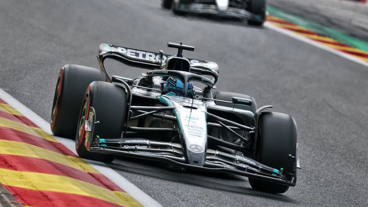 Mercedes, George Russell
