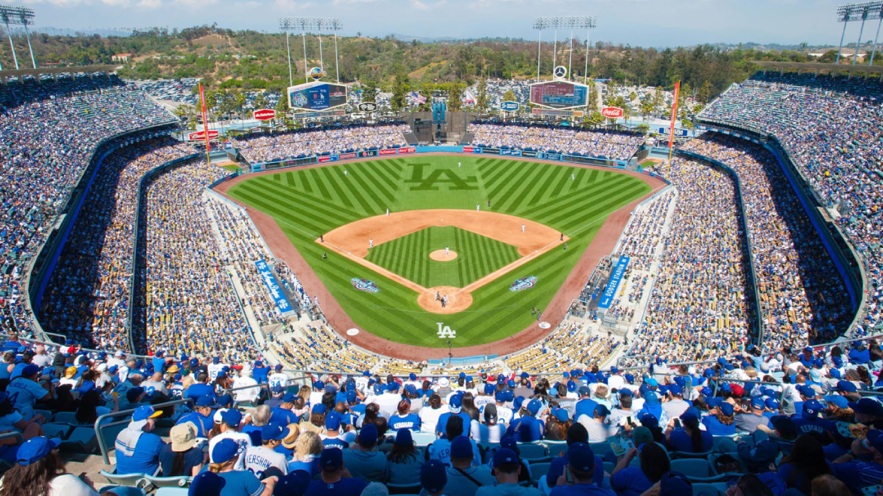 Los Angeles Dodgers mengukuhkan warisan mereka sebagai tim yang dominan di lapangan dan magnet di gerbang masuk stadion. (Foto: AP)