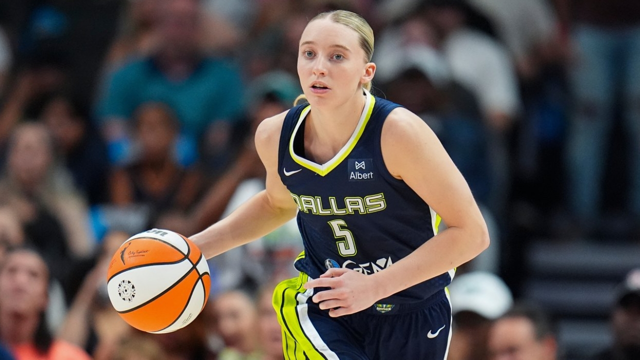 Paige Bueckers menandatangani kontrak tiga tahun yang dilaporkan bernilai jauh lebih tinggi daripada kontrak rookie WNBA-nya. (Foto: AP)