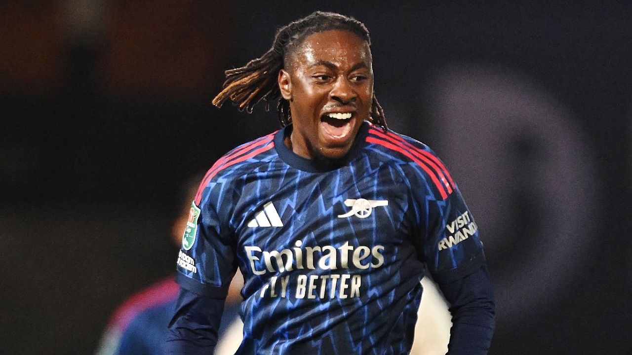 Eberechi Eze membuka keran golnya untuk Arsenal