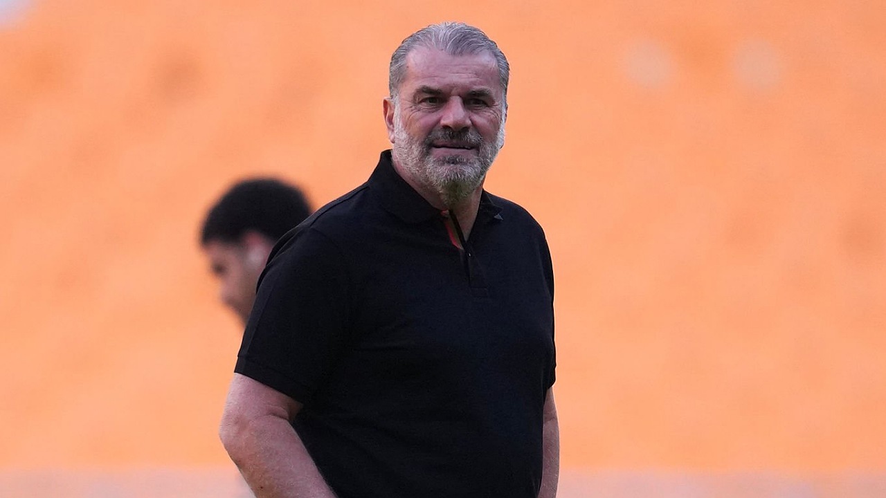 Manajer Nottingham Forest, Ange Postecoglou. (Foto: Aitor Alcalde/Getty Images)