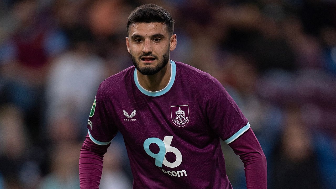 Armando Broja diberi dukungan oleh manajer Burnley, Scott Parker