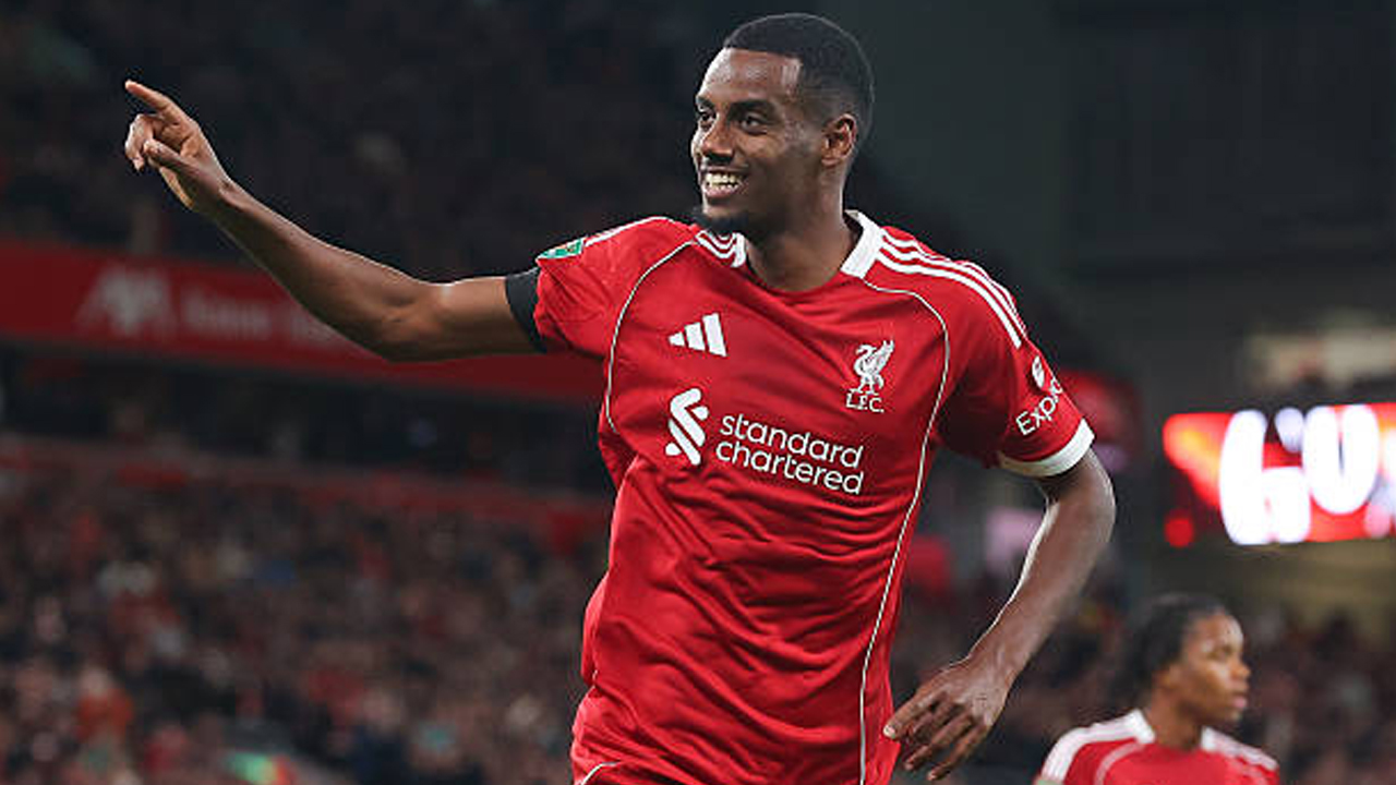 Alexander Isak Siap Bantu Liverpool Bersaing di Semua Kompetisi