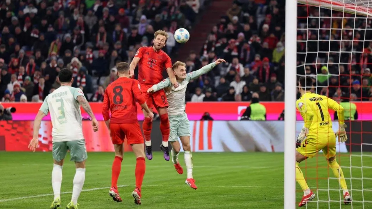 Aksi Harry Kane Saat Melawan Werder Bremen (Sumber: AFP)